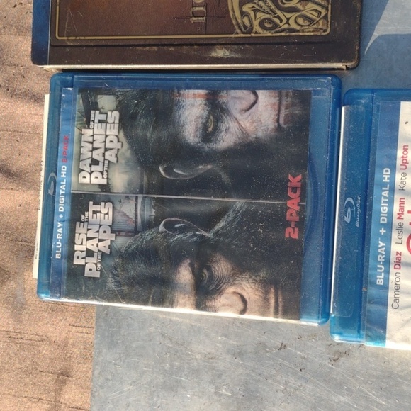 Blu-ray Movie Collection - New Moon, Planet of the Apes, The Other Woman - Picture 3 of 4